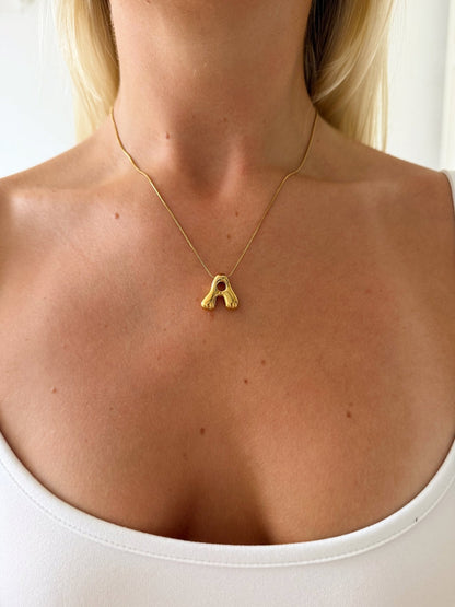 VIE INITIAL NECKLACE